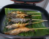 Foto langkah ke 2 dari resep Udang bakar asam manis.