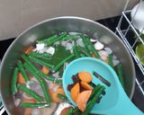 Foto langkah ke 2 dari resep Sayur Asem Simpel.