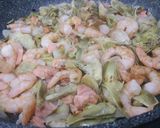 A picture of step 11 of Seafood pasta.