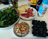 Foto del paso 1 de la receta: Ensalada de espinacas baby con moras