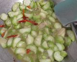 Foto langkah ke 4 dari resep Sayur oyong/kacur.