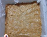 A picture of step 3 of Peanut butter chocolate bars.