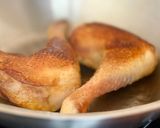 Hình bước làm 3 của món Đùi Gà Rang Muối Tỏi