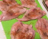 Baconba tekert, töltött csirkemell recept fázis 1 fotója
