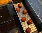 A picture of step 2 of Strawberry Mochi (いちご大福).