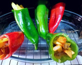 Foto del paso 8 de la receta: Pimientos asados rellenos de patatas fritas y huevos fritos