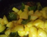 A picture of step 3 of Potato With Capsicum.