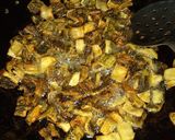A picture of step 1 of Karelay gosht.