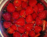 عکس مرحله 5 از دستور مربای توت فرنگی خوشرنگ 🍓