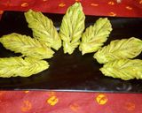 A picture of step 5 of Leaf shaped mathri.