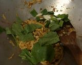 Foto langkah ke 7 dari resep Masakan Anak Kos - Mie Goreng Setan Akhir Bulan.