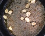 Mézes-fokhagymás csirkecomb recept fázis 3 fotója