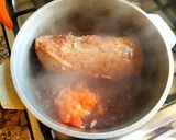 Foto del paso 5 de la receta: Peceto de ternera en salsa de tomates. #Mercado #Tomate