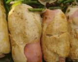 Foto del paso 4 de la receta: Pechugas rellenas en salsa de chipotle y espárragos