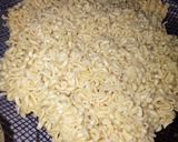 Foto langkah ke 1 dari resep Cemilan Mie Kriuk.