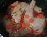 Foto del paso 2 de la receta: Pollo a la cerveza