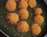 A picture of step 5 of One bite potato rice balls.