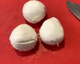 Foto del passaggio 1 della ricetta Burger di mozzarella, con tonno maionese capperi e basilico fresco