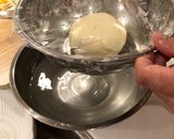 Hình bước làm 5 của món Pizza của anh xã (có video trong bước làm)