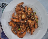 Foto langkah ke 5 dari resep Udang Goreng Saus Telur Asin.