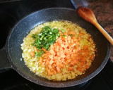 Foto del paso 7 de la receta: Rulos de hojas de col rizado con arroz y hortalizas