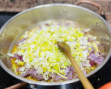 Foto del paso 4 de la receta: Arroz meloso de níscalos y solomillo 🌾 🍄 🐷 🍂🍂