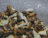 Foto langkah ke 1 dari resep Mushroom Soup.