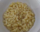 Foto langkah ke 1 dari resep Makaroni sosis keju saos carbonara.
