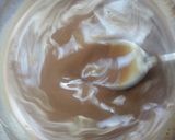 A picture of step 3 of Milky Cracker With Chocolate Sauce.