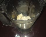 A picture of step 1 of Banana smoothie🍌🥛.