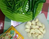 Foto langkah ke 1 dari resep Sambal Ijo untuk Ayam Geprek (Sambal Hijau Geprek).