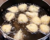 A picture of step 8 of Ram ladoo with mint coriander chutney.
