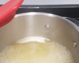 Foto del paso 5 de la receta: Salmón escalfado con crema de espinacas al coco