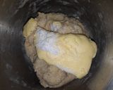 Foto langkah ke 2 dari resep Roti Kasur Pandan Keju.