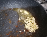 Foto del paso 2 de la receta: Pechuga de pollo en crema de champiñones🍄