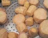 Foto langkah ke 1 dari resep Bola Ubi Isi Coklat.
