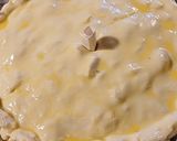 Une image de l'étape 6 de Tourte forestière aux champignons et poulet.