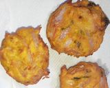 खमंग कांदा वडा (kanda vada recipe in marathi) रेसिपी स्टेप 9 फोटो