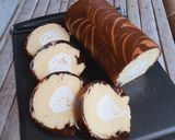 Foto langkah ke 9 dari resep Bolu gulung krim & keju lembut ekonomis.