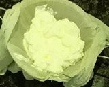 A picture of step 1 of Garlic Hung Curd Dip.