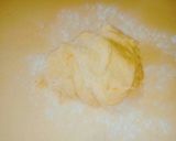 Foto del paso 3 de la receta: Pan dulce fácil con harina con levadura