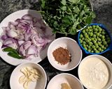 A picture of step 3 of Methi matar malai.