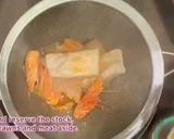 A picture of step 5 of Singapore Hokkien Mee.