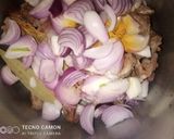 A picture of step 3 of Shaljam gosht.