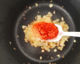 Foto del paso 4 de la receta: Guiso de Pulpo con Patatas en Salsa de Tomate, Humo y Café