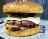 Foto del paso 6 de la receta: Burger ibérica con cremoso de setas shiitake al yakiniku