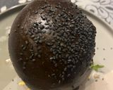 Foto del paso 7 de la receta: Hamburguesa de Pasas y Piñones con Salsa Roquefort y Pan Negro …