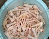 Hình bước làm 1 của món Chân gà ngâm sả tắc
