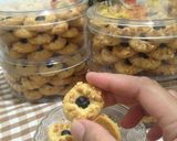 Foto langkah ke 9 dari resep Choco Thumbprint Cookies.
