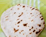 Foto del paso 11 de la receta: Quesadillas de pollo, tomate y cheddar, muy fáciles y ricas